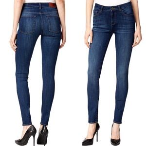 m1858 New York | Megan Petite Skinny Jeans in Medium Wash Womens 4